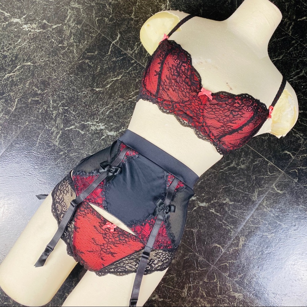 Beautiful red with black lace bra, panty, garter